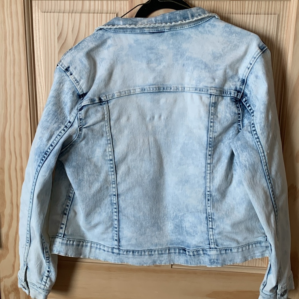 Acid wash Jean jacket - Picture 4 of 4